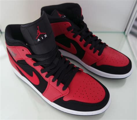 nike air jordan rood zwart wit|nike air jordan 4 zwart.